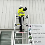 Aluminium-Arbeitsbühne mit einziehbaren Rollen Arbeitshöhe 5 m